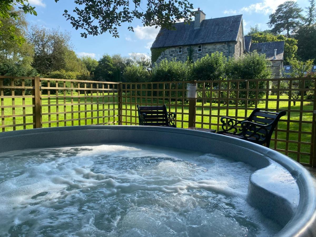 Penmachno Hall - Self Catering Betws-y-Coed